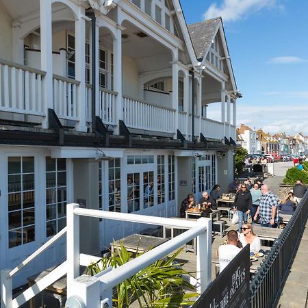 Royal Hotel Deal Exterior photo