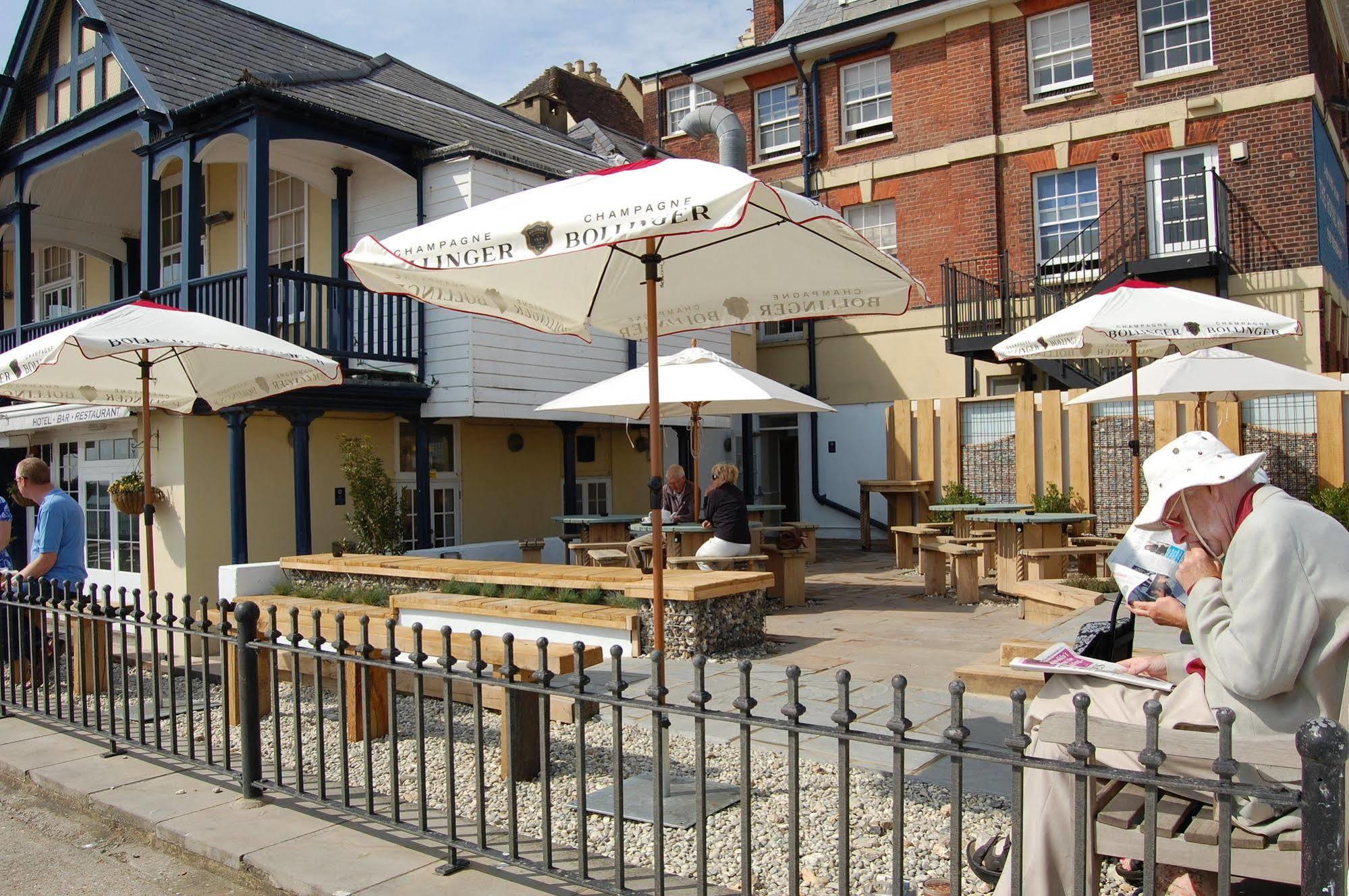 Royal Hotel Deal Exterior photo