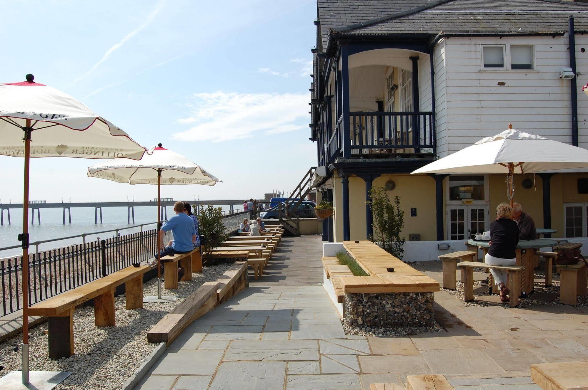 Royal Hotel Deal Exterior photo