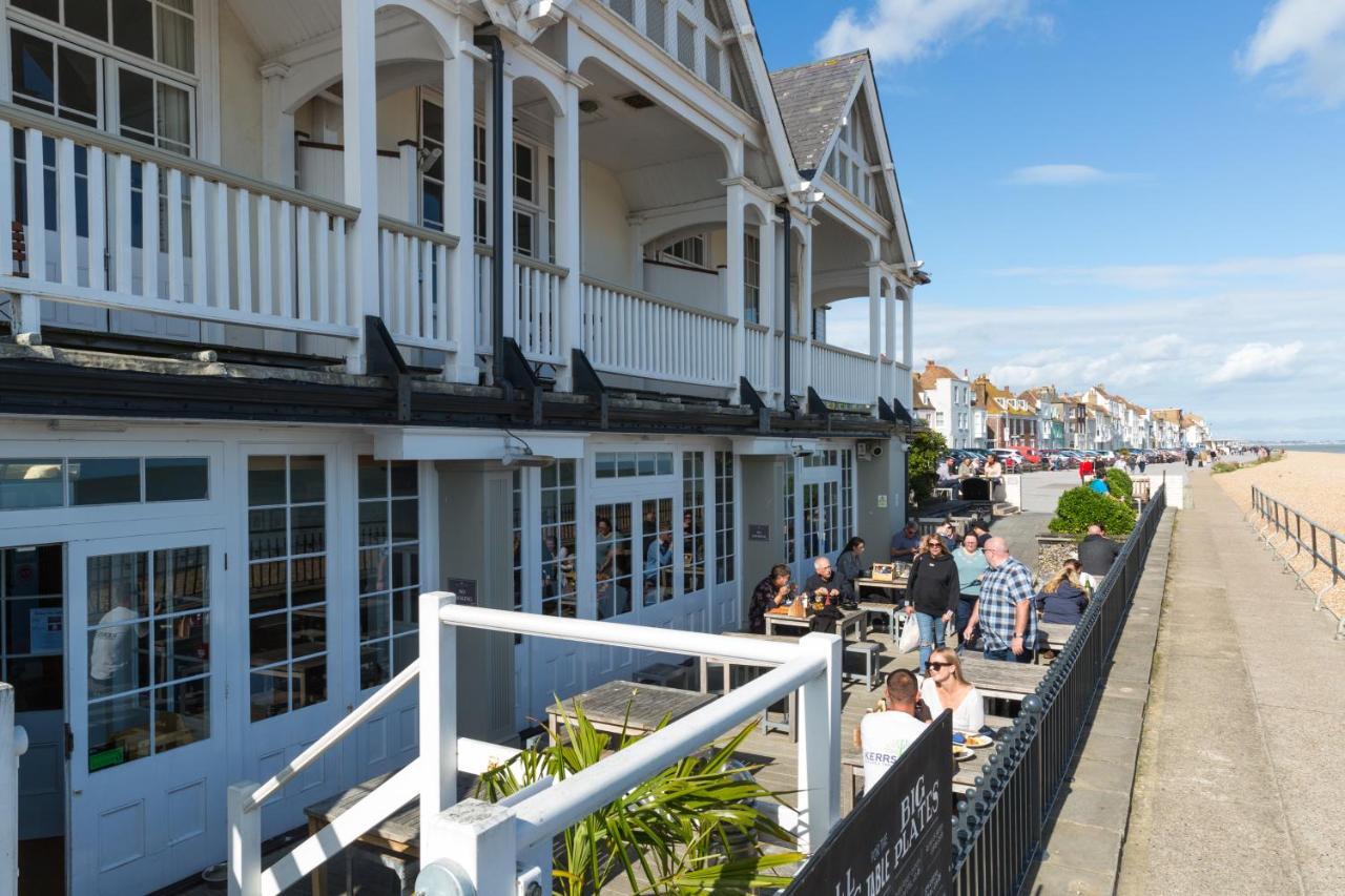 Royal Hotel Deal Exterior photo
